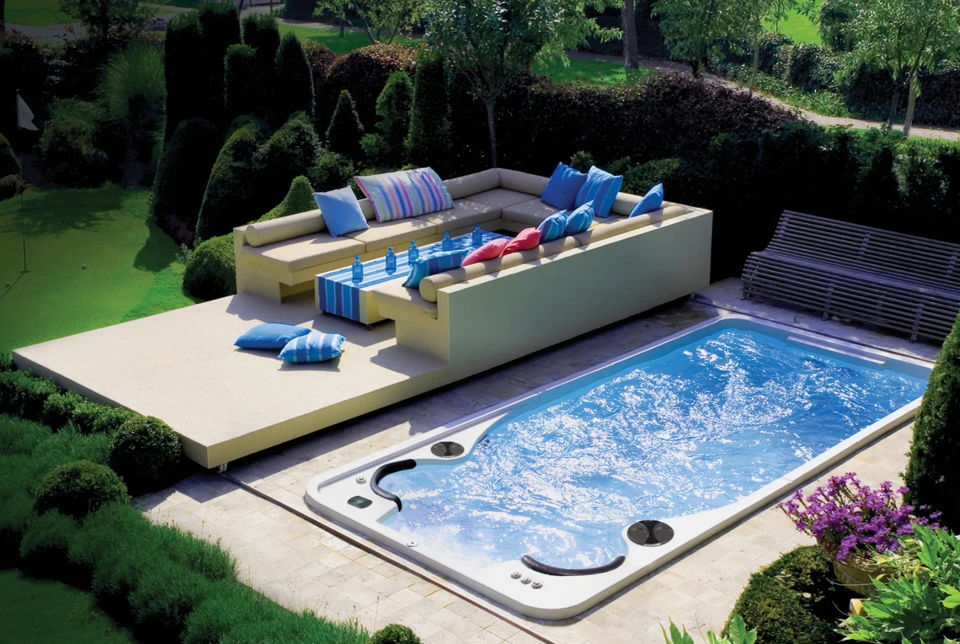 Whirlpool mit exklusiven Sommerrabatten bestellen