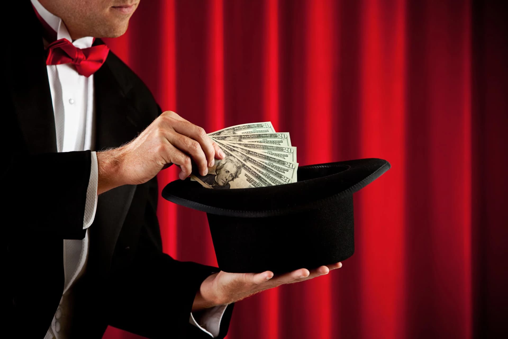 Magician Peter – Corporate Magician Experiences for Unforgettable Events